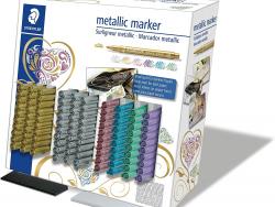 Staedtler Metallic Pen Expositor de 100 Marcadores - Trazo 1.2mm - Tinta Base de Agua - Colores Surtidos
